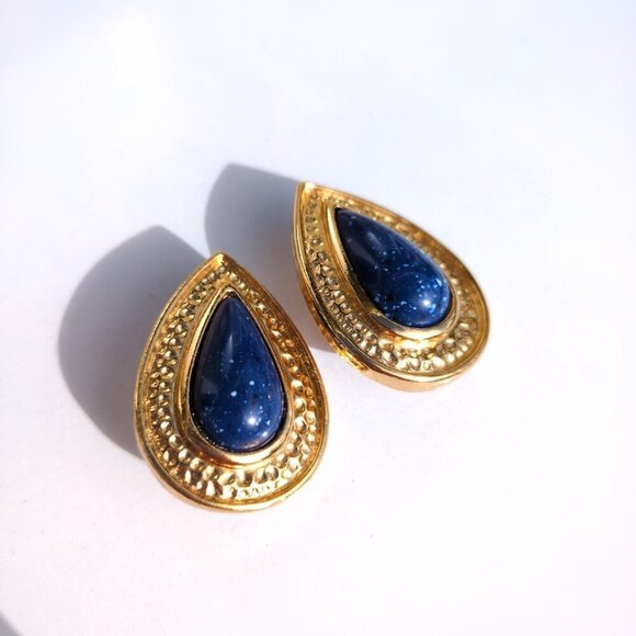 Vintage Avon Clip on Earrings Blue Cabochon Tear Drop Gold Tone‎ Statement Piece - Picture 3 of 7